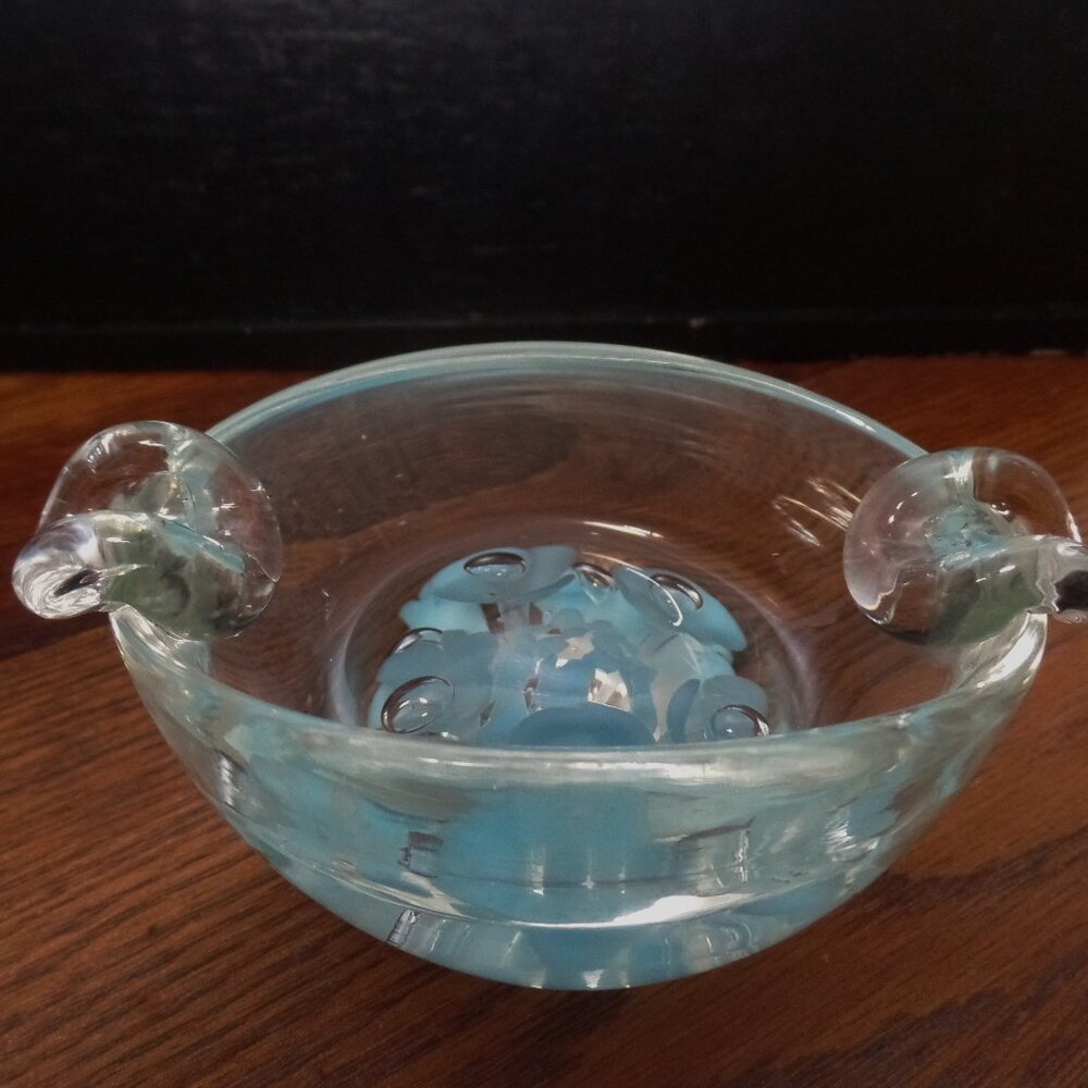 Maude And Bob St. Clair Art Glass Light Blue Flower 1973 Paperweight Ashtray